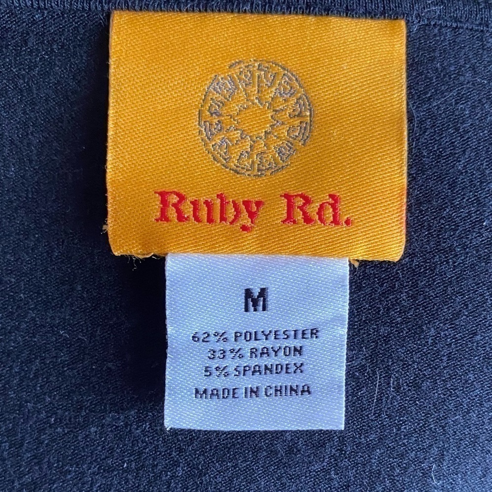 RUBY RD.-BLACK ROSETTE TOP-SIZE MEDIUM - Picture 6 of 6